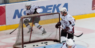 "SMScredit.lv" izcīna uzvaru pār HK "Juniors"