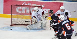 "SMScredit.lv" izcīna uzvaru pār HK "Juniors"