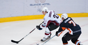 "SMScredit.lv" izcīna uzvaru pār HK "Juniors"