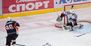 "Kreditori" pārliecinoši apspēlē jaunos SK "Rīga96" hokejistus