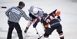 "Kreditori" pārliecinoši apspēlē jaunos SK "Rīga96" hokejistus