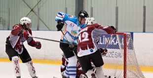 "Ozolnieki/Monarch" viesos ar 5:0 uzvar "Rīga 96" hokejistus.