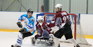 "Ozolnieki/Monarch" viesos ar 5:0 uzvar "Rīga 96" hokejistus.