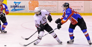 HK "Zemgale/JLSS" ar  4:1 uzveic HK "Juniors"