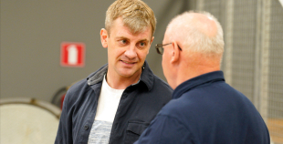 Aigars Kalvītis pārliecinoši ievēlēts par Latvijas Hokeja federācijas prezidentu