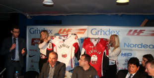 Prezentē Latvijas izlases jaunos spēļu kreklus