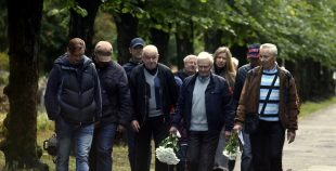 "Klusējošo hokeja kareivju" piemiņas gājiens 