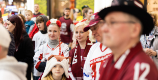 Latvijas izlases hokejisti un treneri tiekas ar līdzjutējiem!