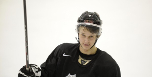 Hokeja izlases pēdējais treniņš pirms došanās uz Franciju