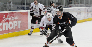 2013 LČ "SMScredit.lv" ar 4:3 uzveic HK "Juniors"