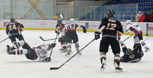 2013 LČ "SMScredit.lv" ar 4:3 uzveic HK "Juniors"