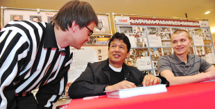 2013 Latvijas hokeja izlases tikšanās ar līdzjutējiem "Spicē"