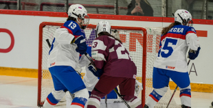 Latvijas sieviešu izlase Pasaules čempionāta atklāšanas mačā piekāpjas Slovākijai
