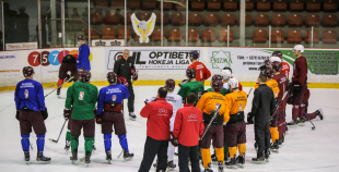Latvijas hokeja izlase aizvada pirmo treniņu pirms gaidāmā turnīra Francijā
