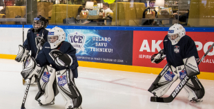 FOTO: Atklāta Latvijas jauno hokeja vārtsargu atbalsta programma
