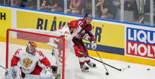 Latvijas hokeja izlase sīvā cīņā atzīst Krievijas valstsvienības pārākumu 