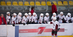 "SMScredit.lv" hokejisti  1. finālspēlē izcīna uzvaru