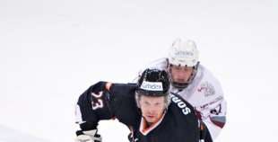 "SMScredit.lv" hokejisti  1. finālspēlē izcīna uzvaru