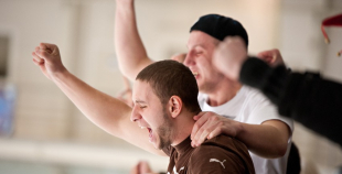 "SMScredit.lv" hokejisti  1. finālspēlē izcīna uzvaru