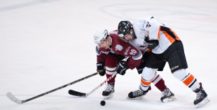 "SMScredit.lv" hokejisti izcīnīja Latvijas čempionu titulu