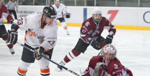 "SMScredit.lv" hokejisti izcīnīja Latvijas čempionu titulu