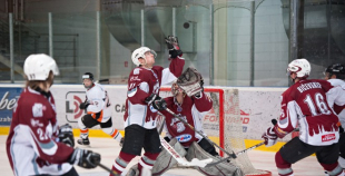 "SMScredit.lv" hokejisti izcīnīja Latvijas čempionu titulu