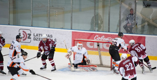 "SMScredit.lv" hokejisti izcīnīja Latvijas čempionu titulu