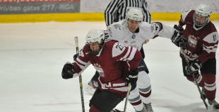 2013 Latvijas U18 hokeja izlase ar 3:4 piekāpjas HK "Rīga"