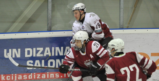 2013 Latvijas U18 hokeja izlase ar 3:4 piekāpjas HK "Rīga"