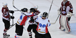 Foto: "Dinamo Juniors" piekāpjas Jelgavas HK "Zemgale/LLU"