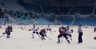 Latvijas sieviešu hokeja izlase turnīru Dienvidkorejā sāk ar minimālu neveiksmi