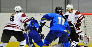 Latvija saspringtā spēlē uzvar arī Kazahstānu