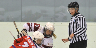 Latvijas hokejistes atgriežas A grupā