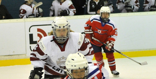 Latvijas hokejistes atgriežas A grupā