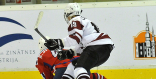 Latvijas hokejistes atgriežas A grupā