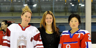 Latvijas hokejistes atgriežas A grupā