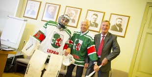 2014 Tiek prezentēts hokeja virslīgas klubs "Liepāja"