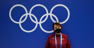 Latvija hokeja izlase sīvā cīņā atzīst Somijas pārākumu