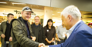 Atklāj hokeja klubam "Liepāja" veltītu fotoizstādi