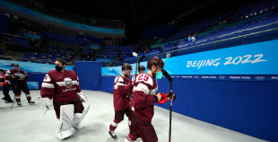 Latvija hokeja izlase sīvā cīņā atzīst Somijas pārākumu