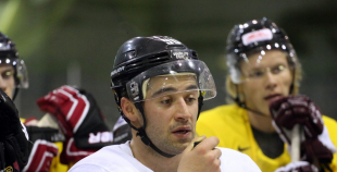 2014 Latvijas izlase aizvada pirmo treniņu galvenā trenera Aleksandra Beļavska vadībā