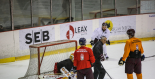 Latvijas hokeja izlase aizvada pirmo treniņu pirms gaidāmā turnīra Francijā