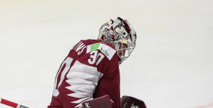 Latvijas hokeja izlase sīvā cīņā atzīst Krievijas valstsvienības pārākumu 