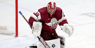 Latvija hokeja izlase sīvā cīņā atzīst Somijas pārākumu