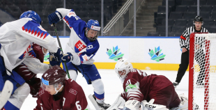 Latvijas izlase izcīna punktu pret Slovākiju un saglabā izredzes uz 1/4 finālu