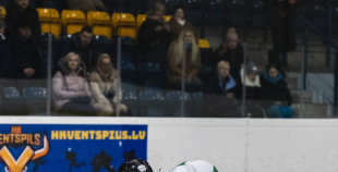 FOTO: U-9 sabraukums Ventspilī