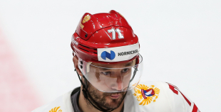 Latvijas hokeja izlase sīvā cīņā atzīst Krievijas valstsvienības pārākumu 