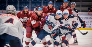 Latvijas hokeja izlase Bratislavas Ziemassvētku turnīru sāk ar uzvaru