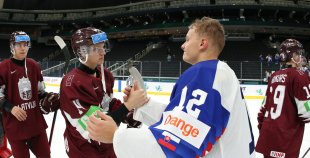 Latvijas izlase izcīna punktu pret Slovākiju un saglabā izredzes uz 1/4 finālu