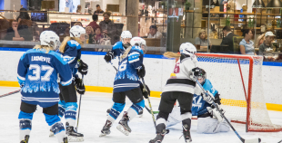 Vakar tika aizvadīta pirmā "Optibet" Baltijas sieviešu hokeja čempionāta spēle starp SHK "Laima" un "L&L Hope"